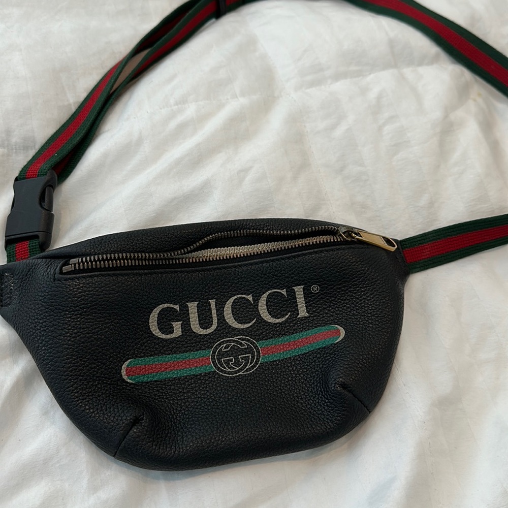 Gucci sling bag bum bag men’s